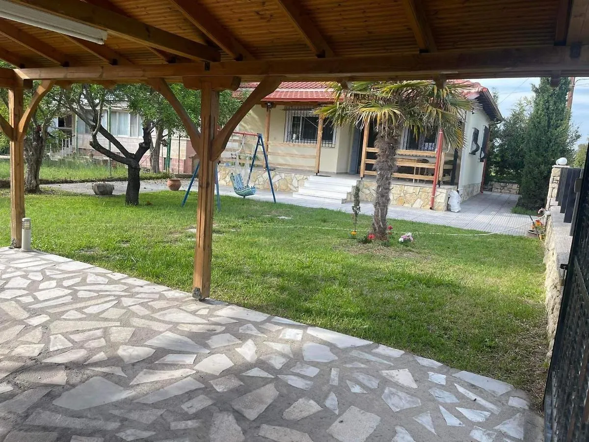 Pensjonat Karaiskaki Beach House Nea Kallikrateia