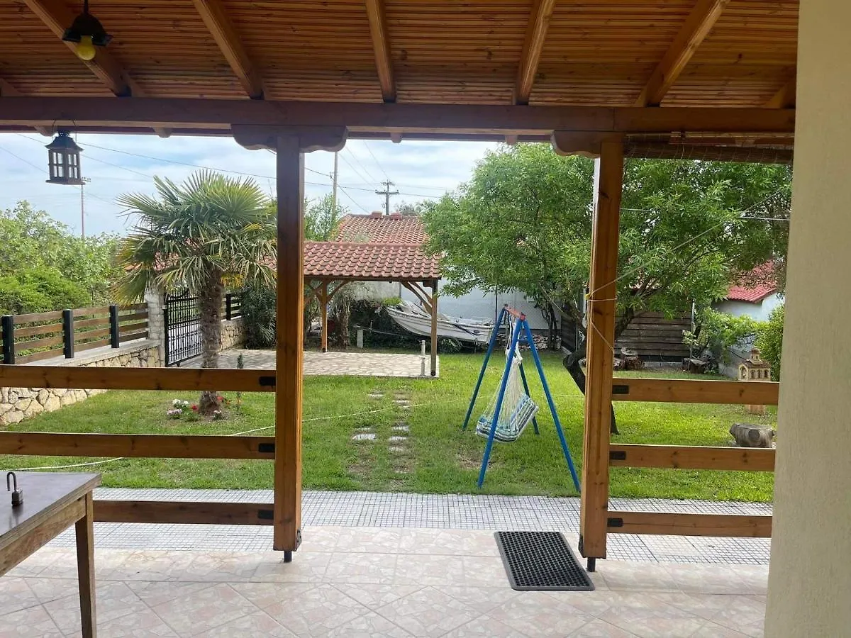 Gospodarstwo wiejskie Pensjonat Karaiskaki Beach House Nea Kallikrateia